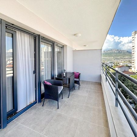 S'Akvarel 4 - Private Garage Lägenhet Split Exteriör bild