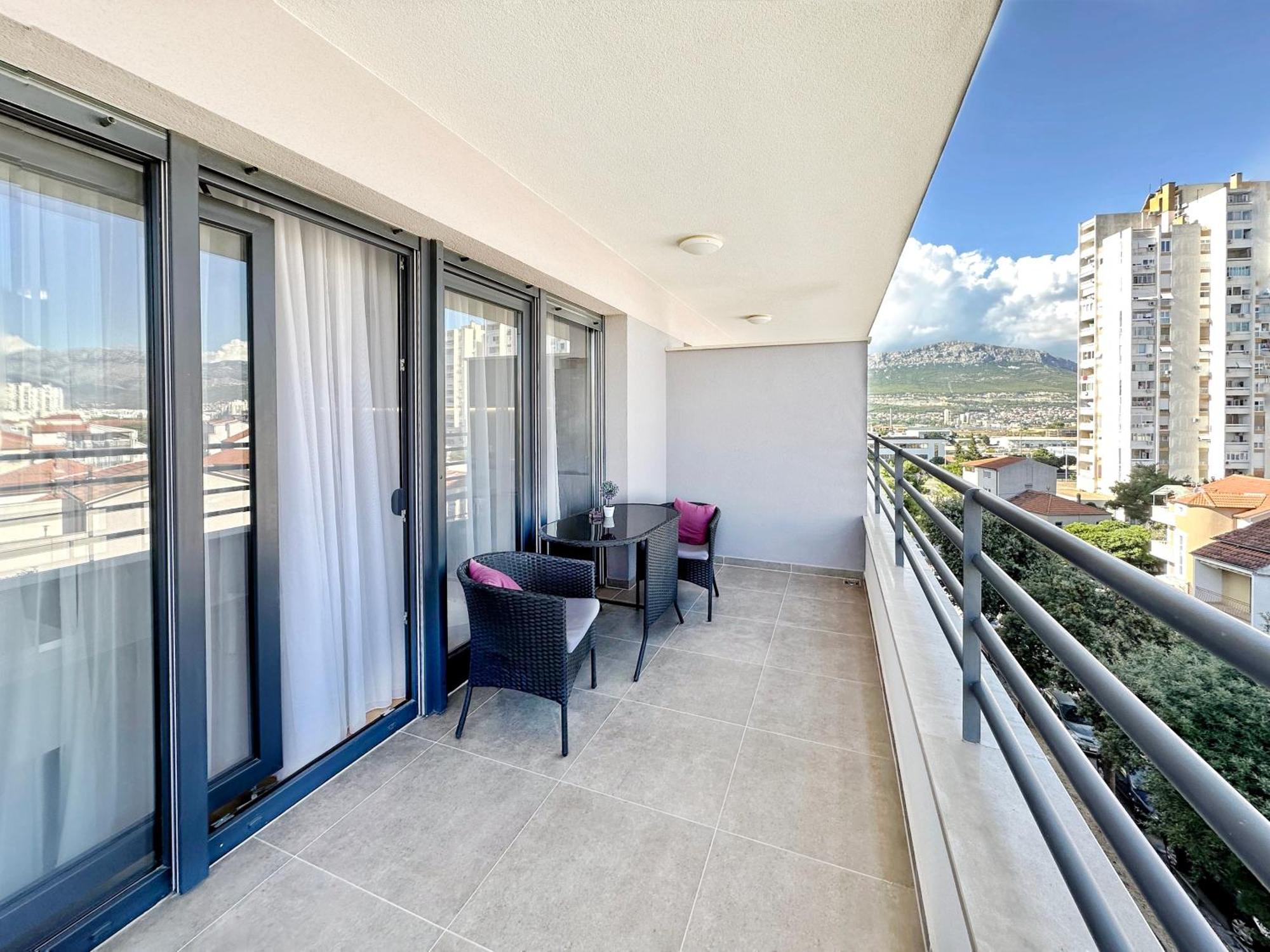 S'Akvarel 4 - Private Garage Lägenhet Split Exteriör bild